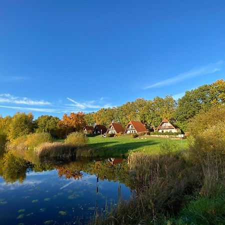 Finnhaeuser Am Vogelpark - Haus Andrea Marlow Bagian luar foto